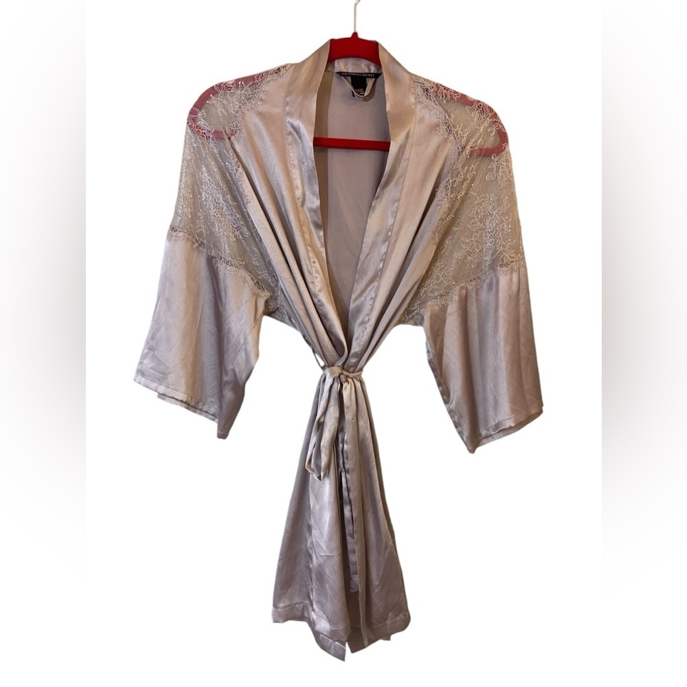Victoria’s Secret Rose Pink Lace Detail Robe - Picture 5 of 15